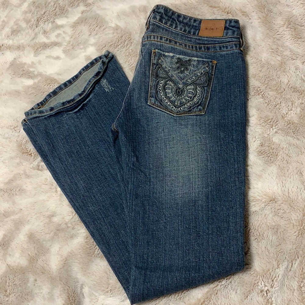 Hint jeans with embroidered back pockets